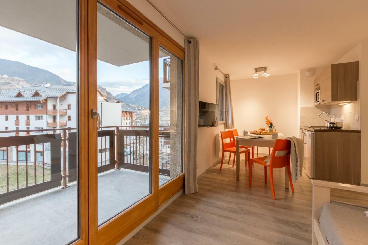 Le Signal Du Prorel Briançon Exteriör bild